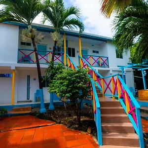 Apartahotel Salt Wata, Fresh Water Bay